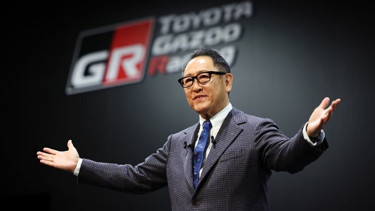 豊田章男氏がトヨタ自動車CEOを退任で海外も驚き！そして、バトンを受け取るのは…